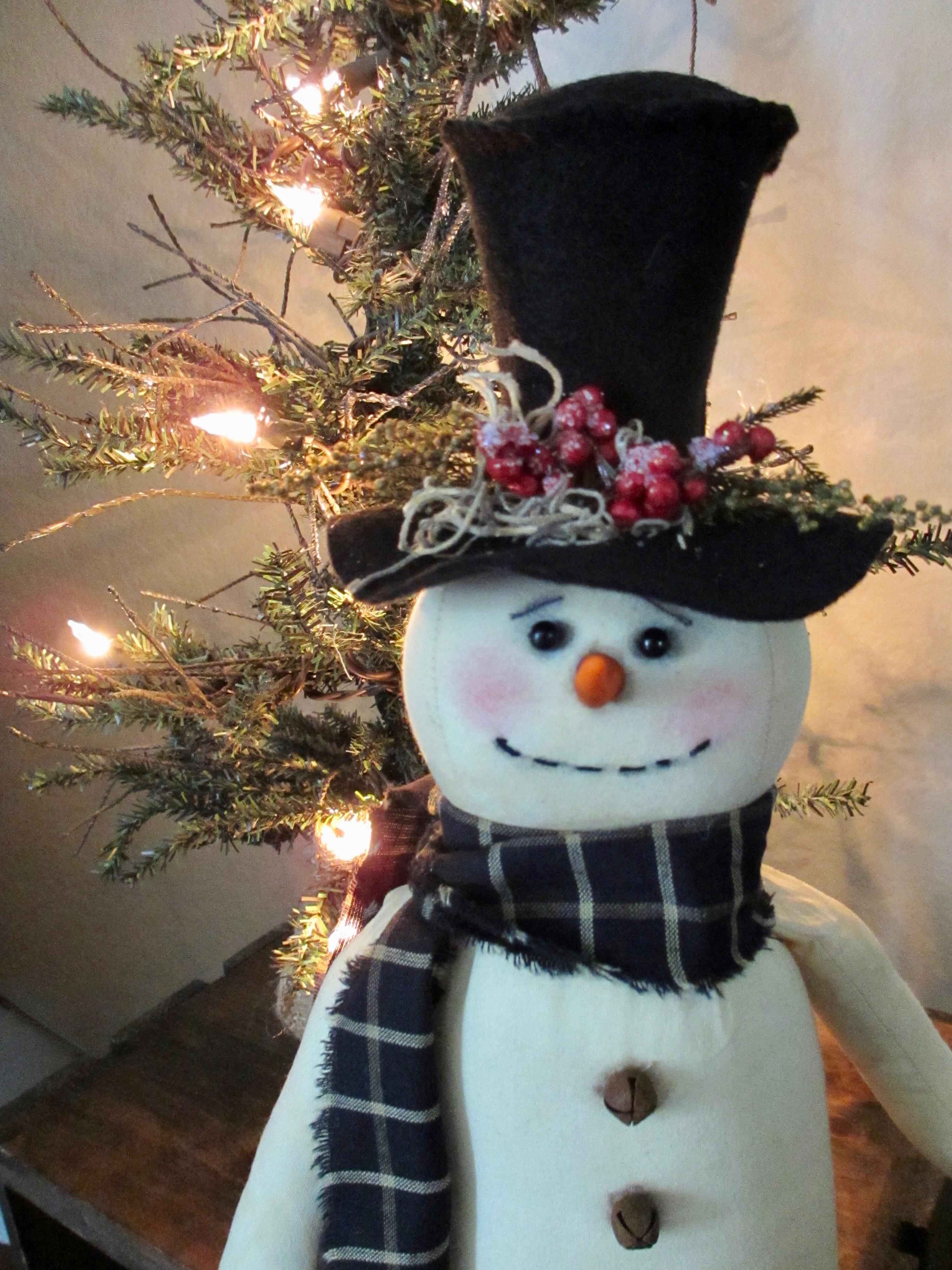 Holiday Seasonal Christmas Primitive Snowman Doll Winter   Rustic Snowman 10 