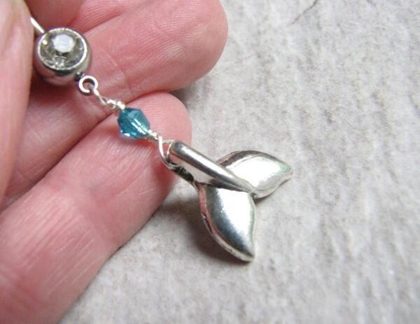 bkue-bead-whale-tail-navel-ring
