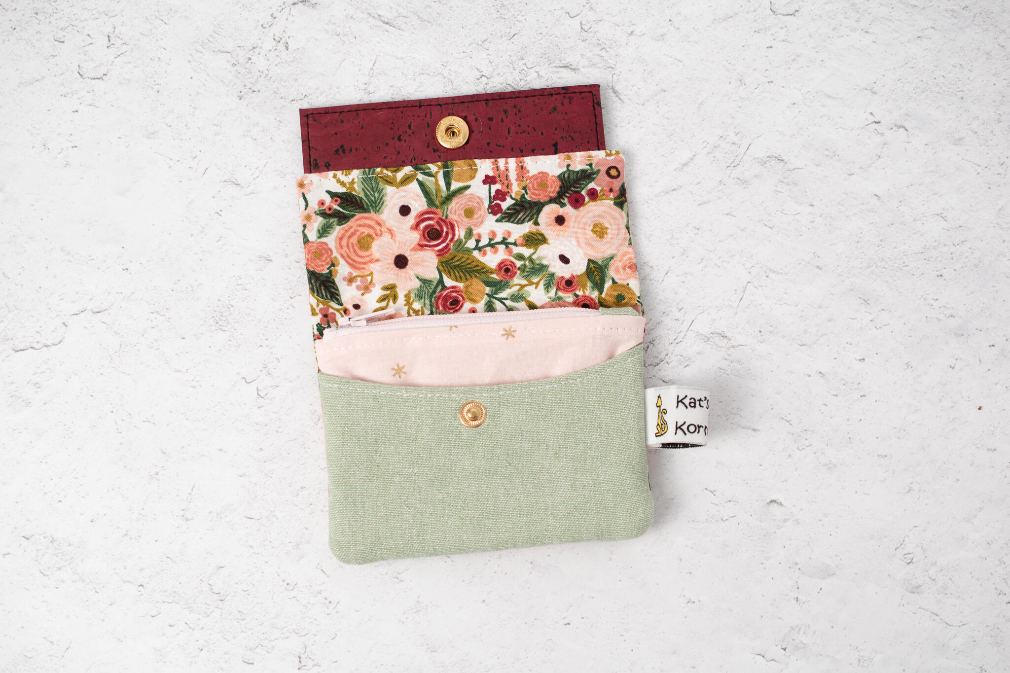 Clothing & Accessories :: Bags & Purses :: Wallets & Money