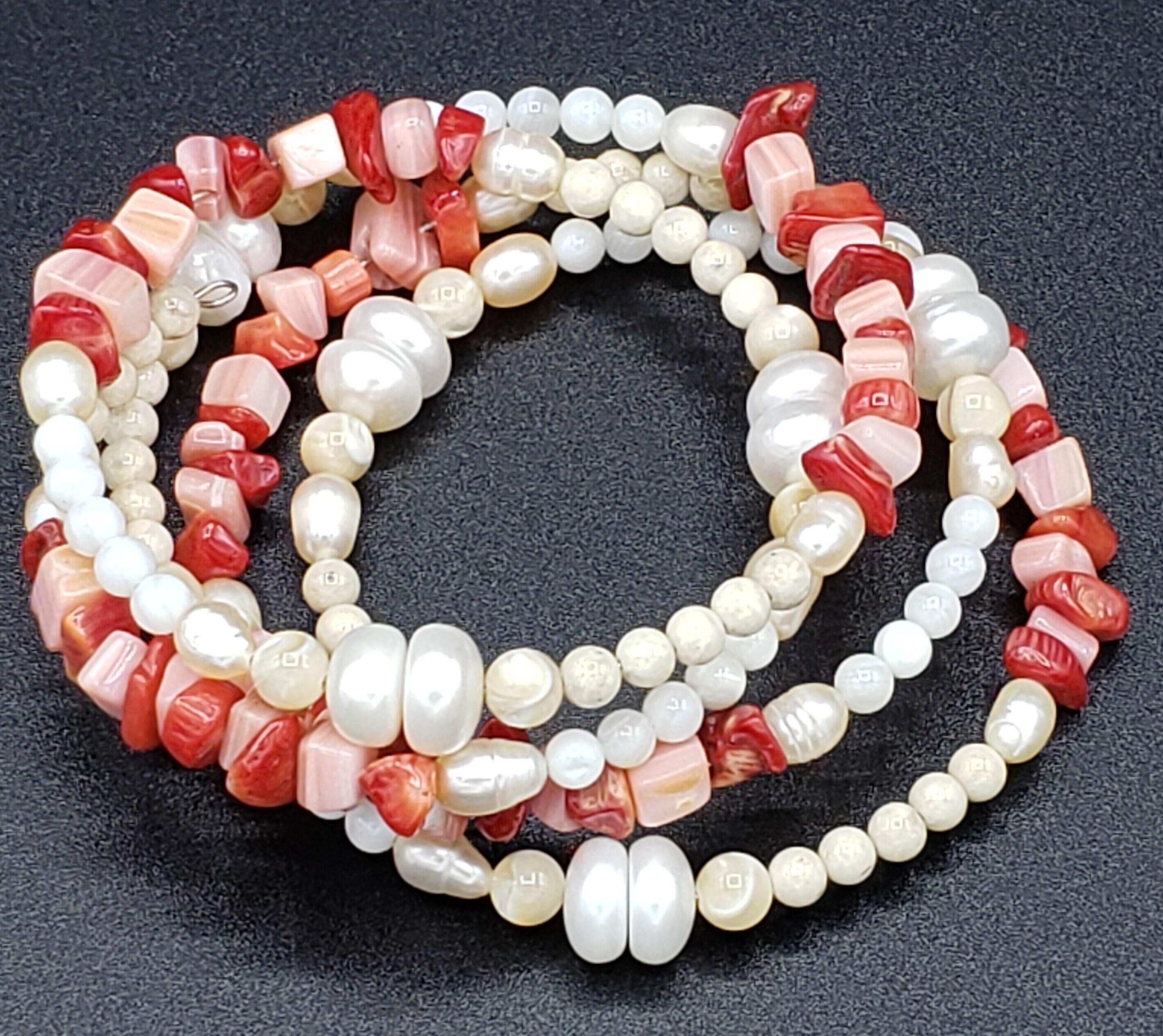 Memory wire bracelet fits all! Peach Aventurine, Serpentine beads