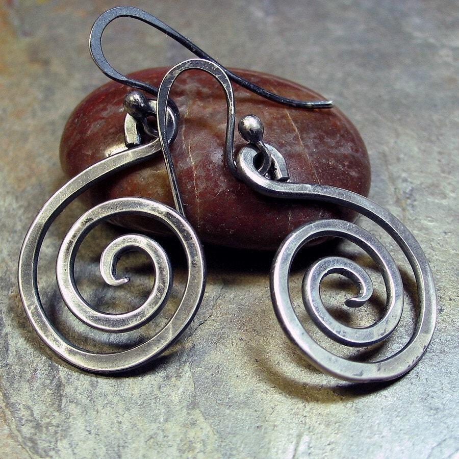 Spiral Hammered Wire Earrings - Happy Hour Projects