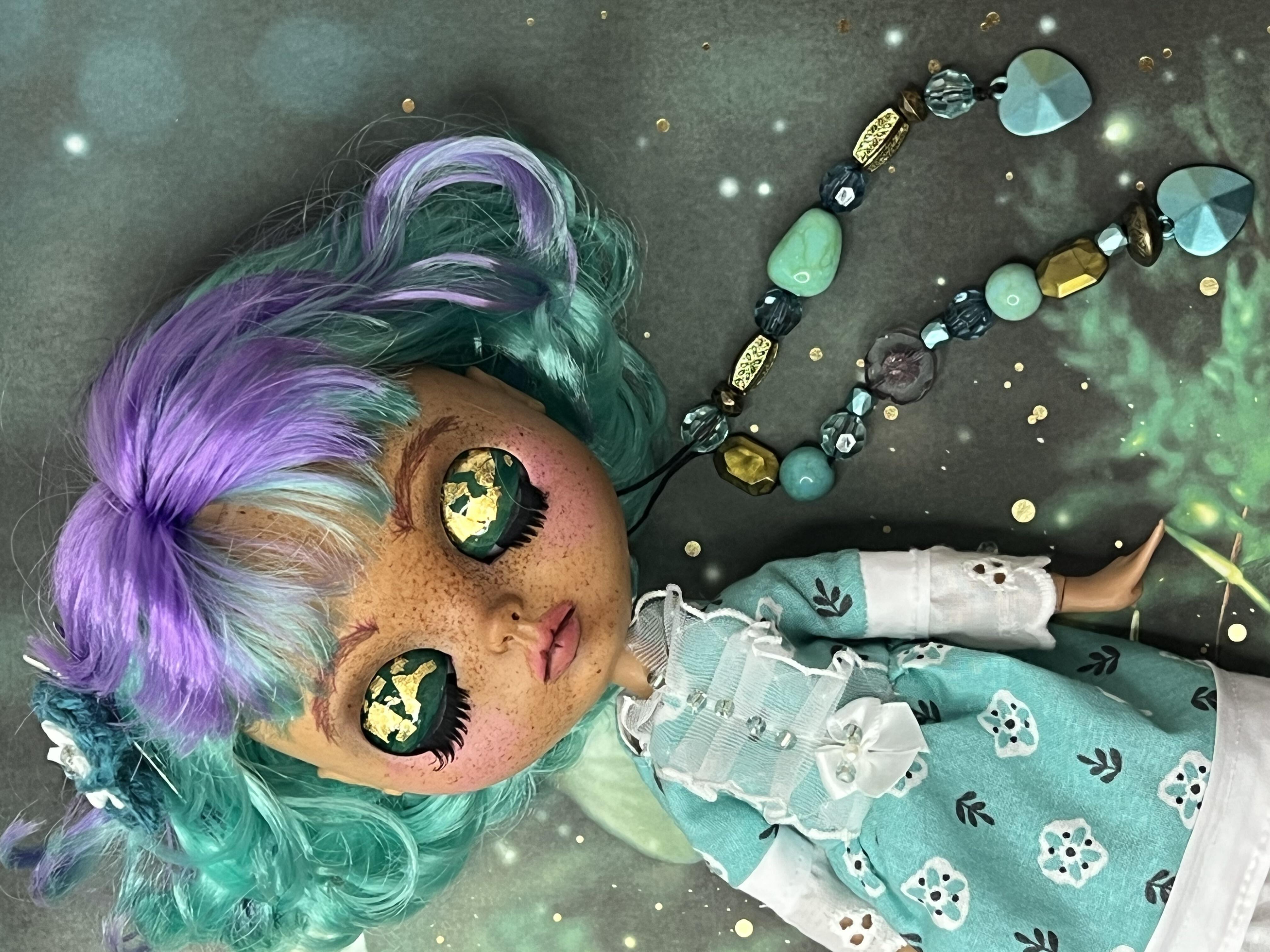 Fine Art & Collectibles :: Collectibles :: Dolls & Miniatures ::  Collectable Dolls :: CLOVER - Custom Blythe Doll - OOAK