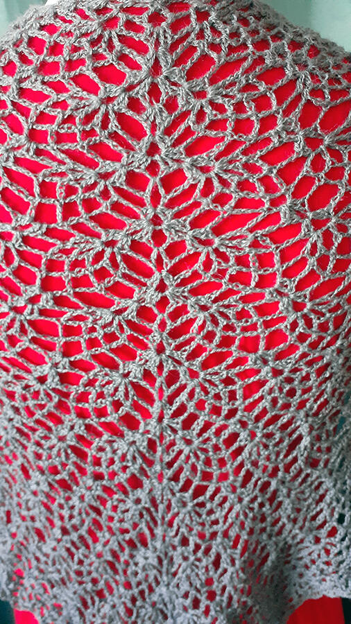 Lacy Pineapple shawl crochet detailed view of pineapple design