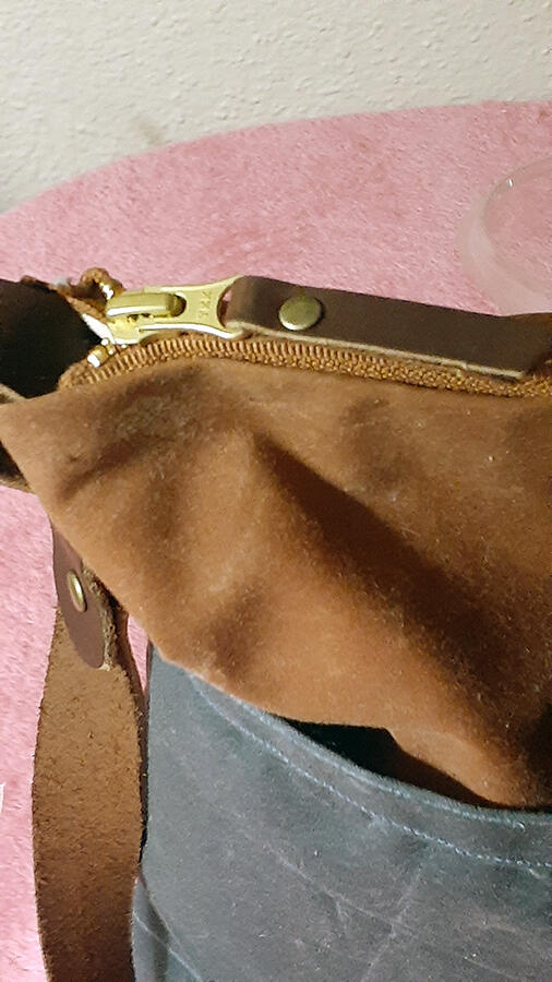 Greenhouse Tote with leather zipper pull