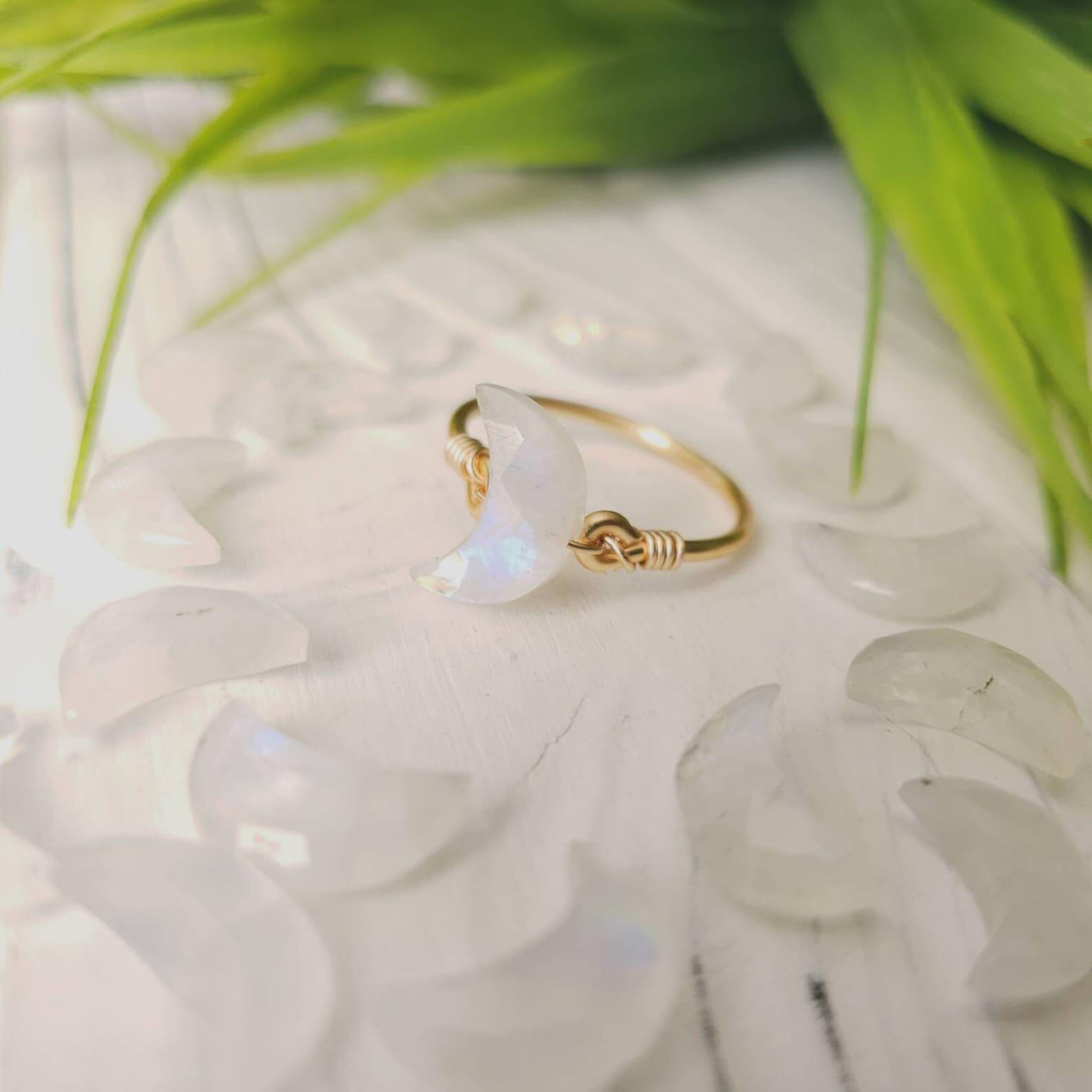 Multi stone dainty round Rainbow Moonstone & fashion gold ring, 14k gold vermeil ring, dainty rainbow moonstone ring, PRE ORDER ship end of Oct.