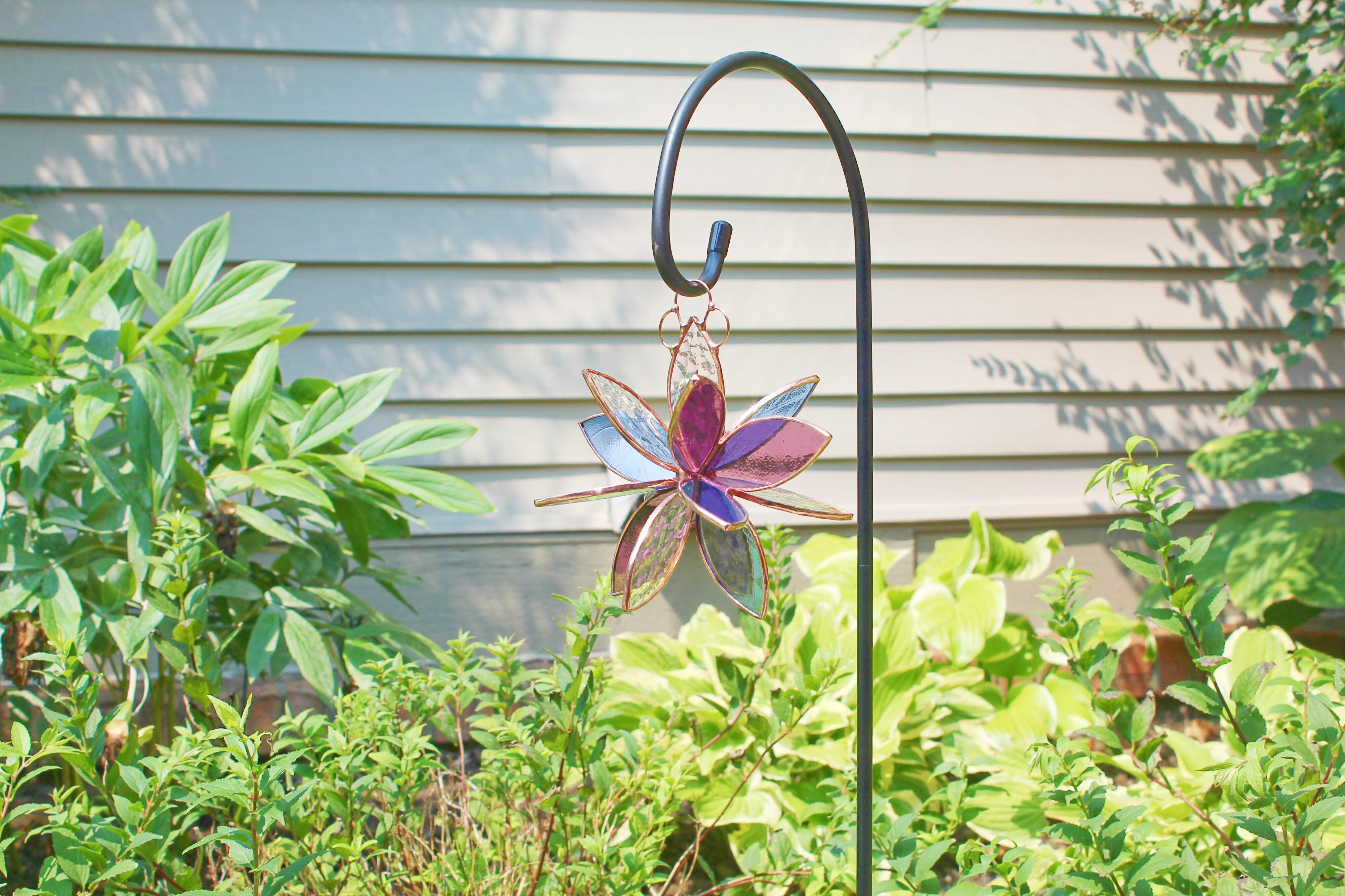 Garden Glass store Flowers, Yard Sun Catcher, Garden Yard Art and outdoor Garden sun catcher with repurposed glass