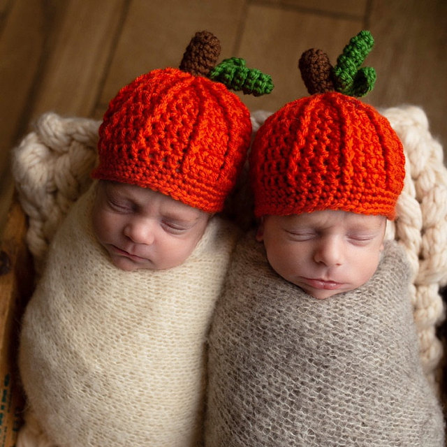 Newborn crochet best sale pumpkin outfit