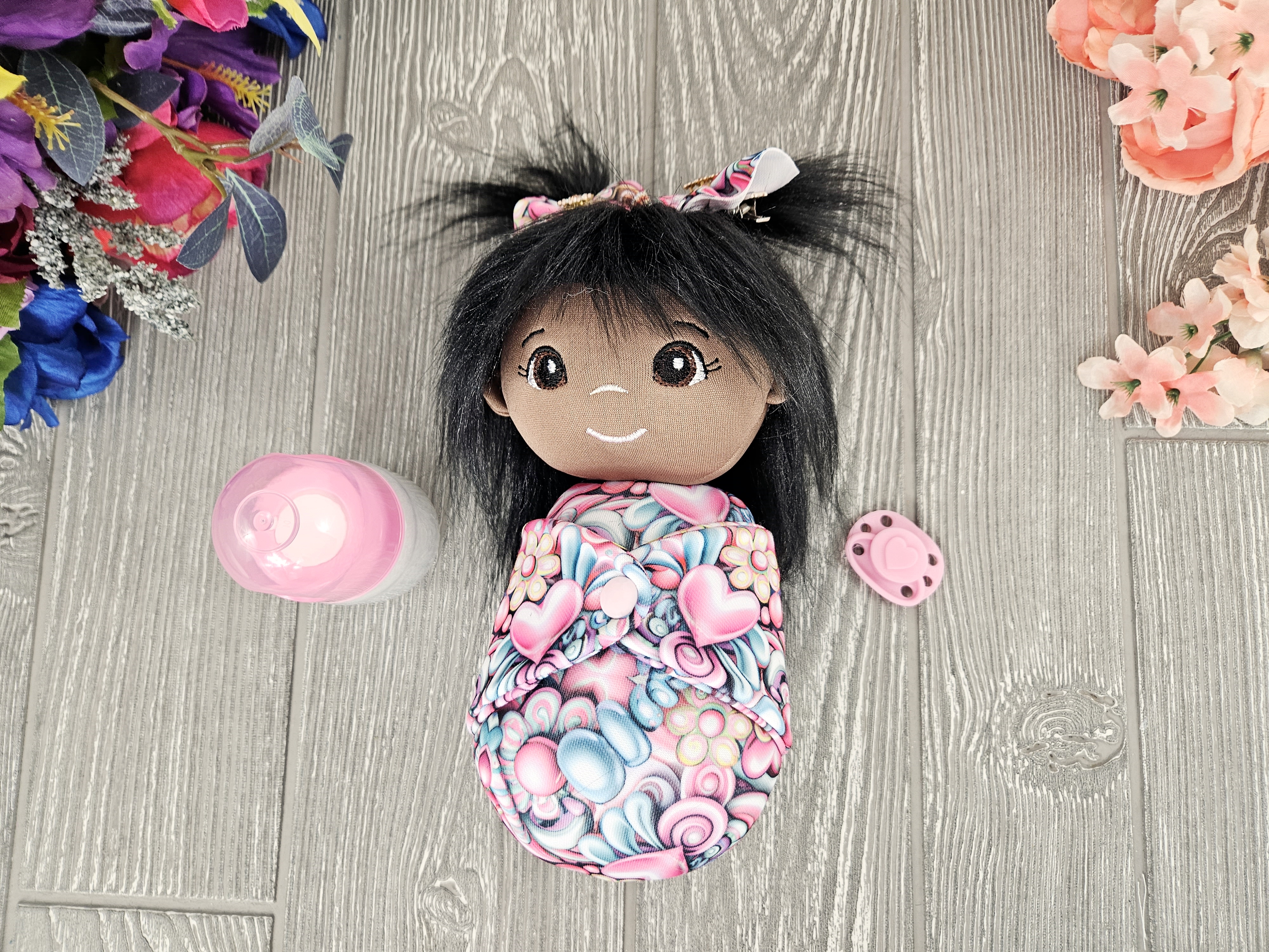Fine Art & Collectibles :: Collectibles :: Dolls & Miniatures ::  Collectable Dolls :: Swaddle baby doll 10 inch pink mix black doll