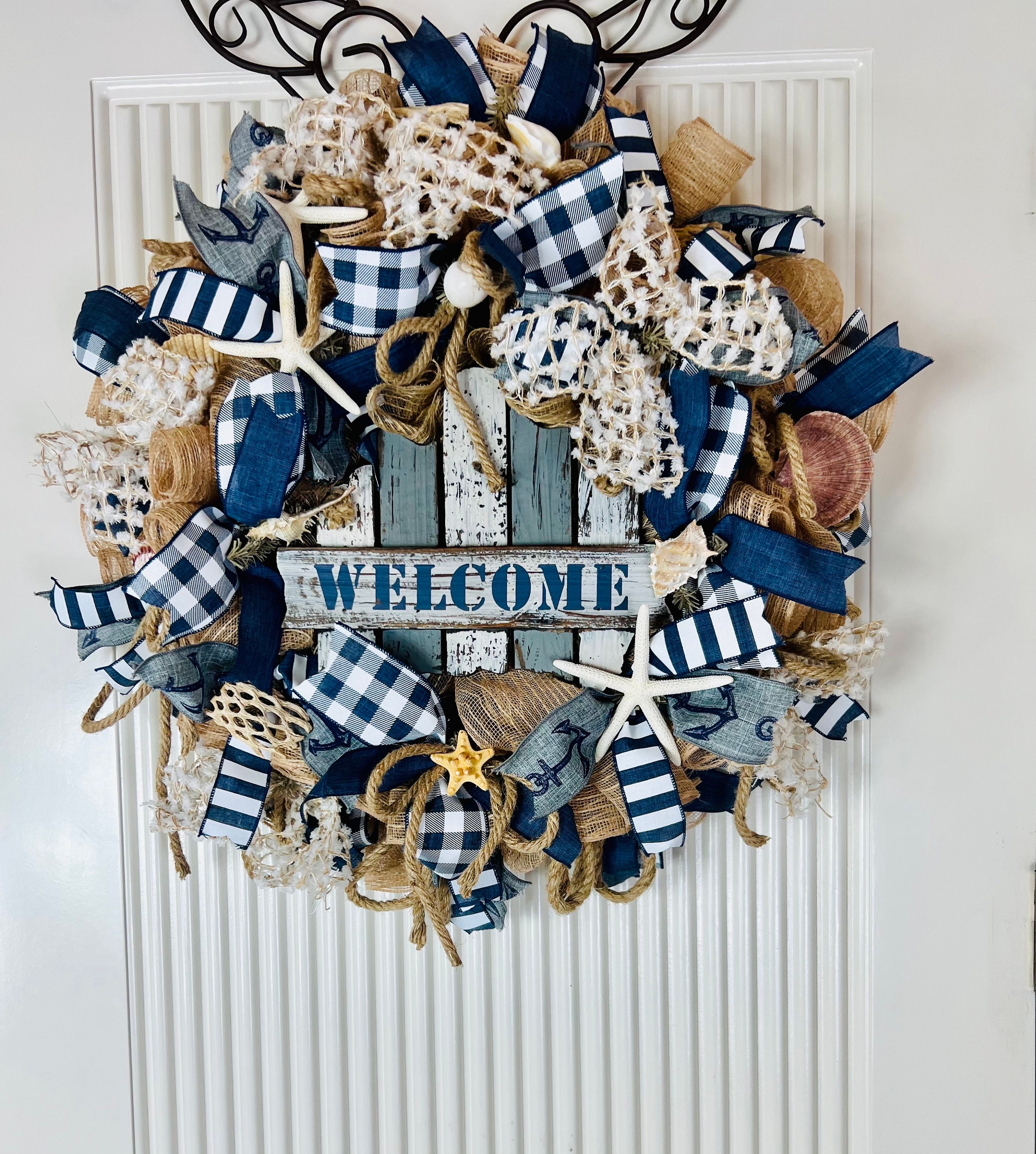 Store Faith, family, friends everyday wreath