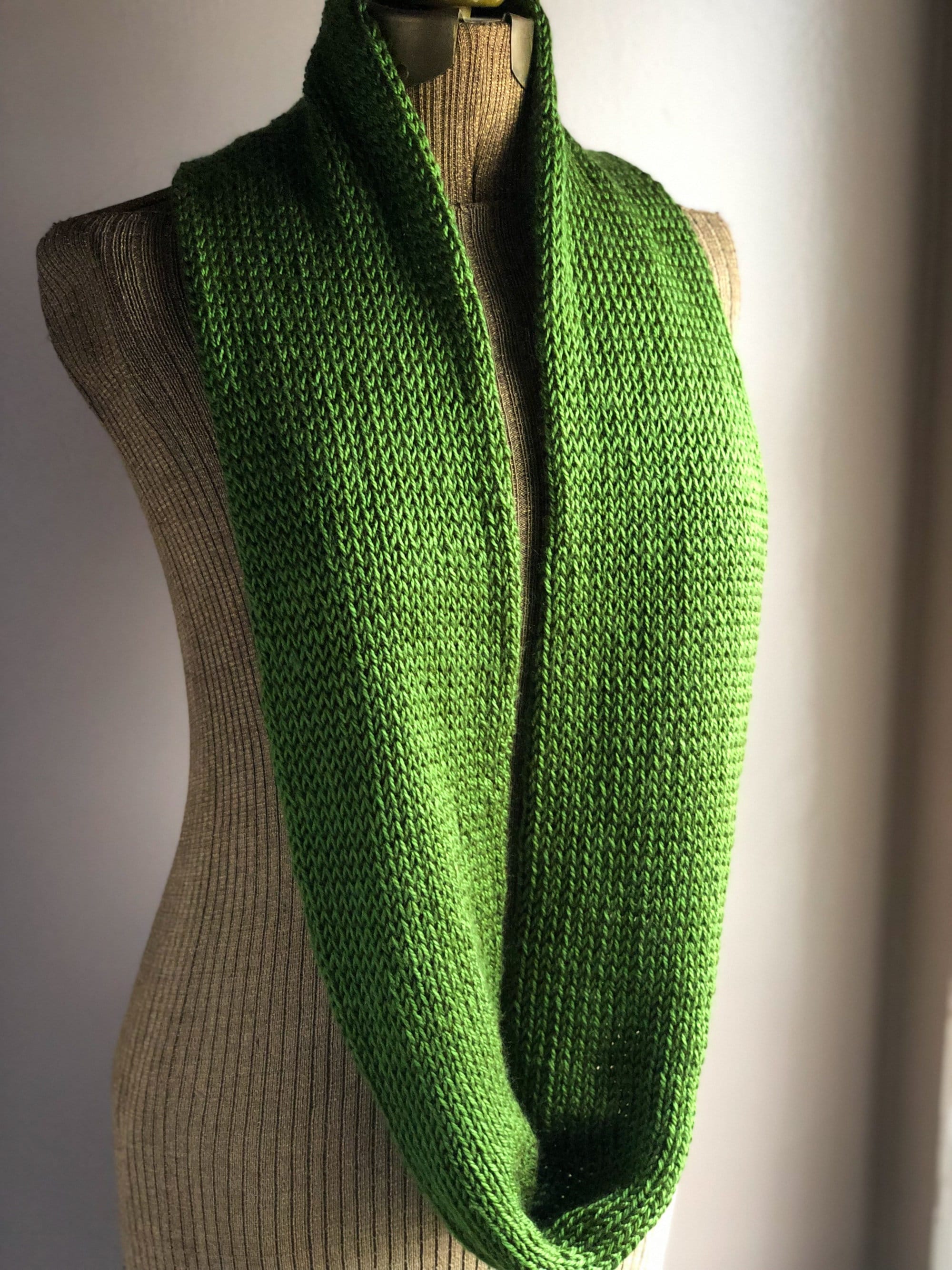 Hand Knit Cowl Scarf, Silk, Cotton, and Paper Blend Yarn, Green and Blue, Infinity, Circle, Neckwarmer, selling Natural, Neck Loop, Handmade,