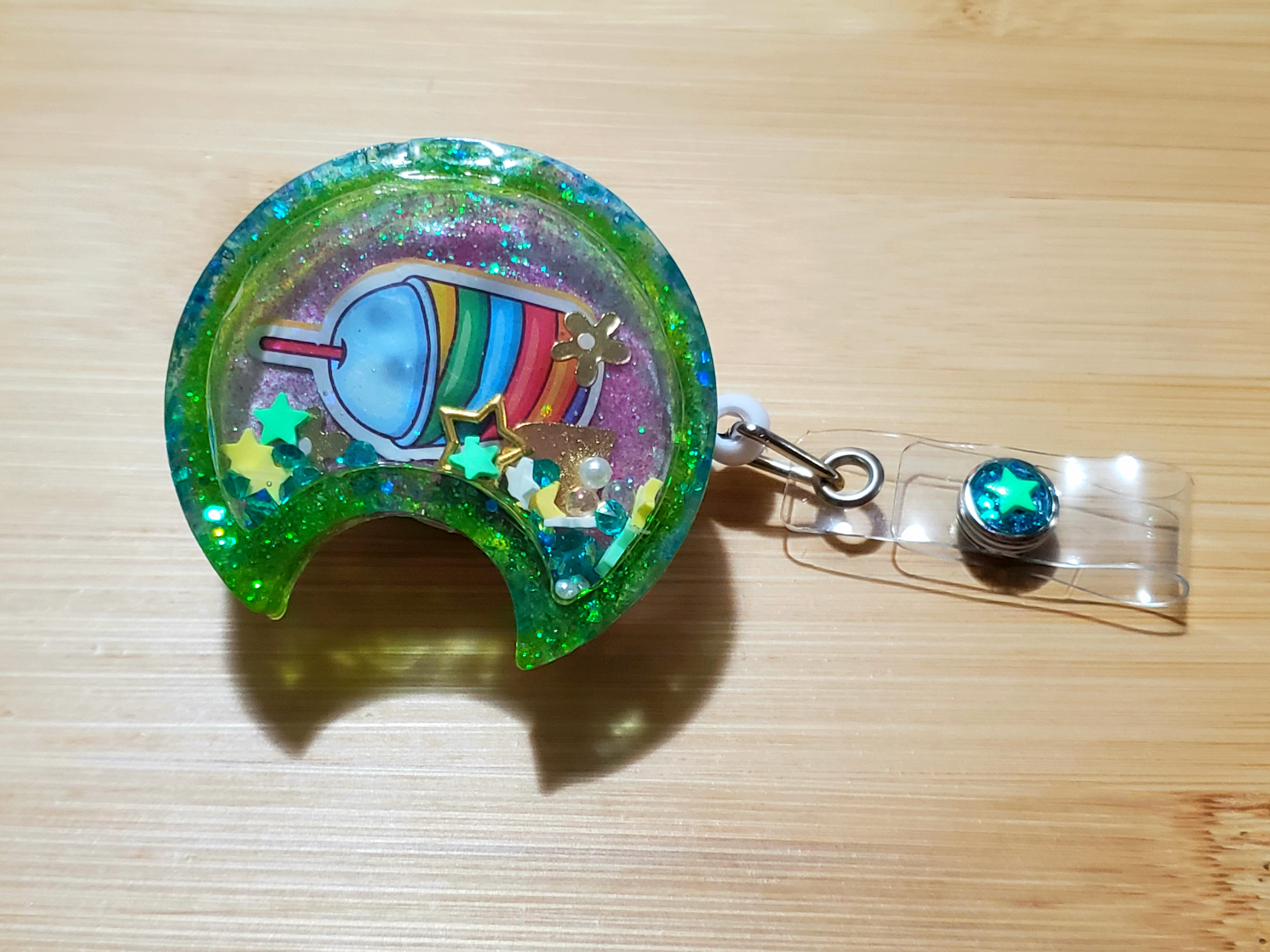 Clothing & Accessories :: Keychains & Lanyards :: Milkshake Moon Shaker Badge  Reel with Detachable Face