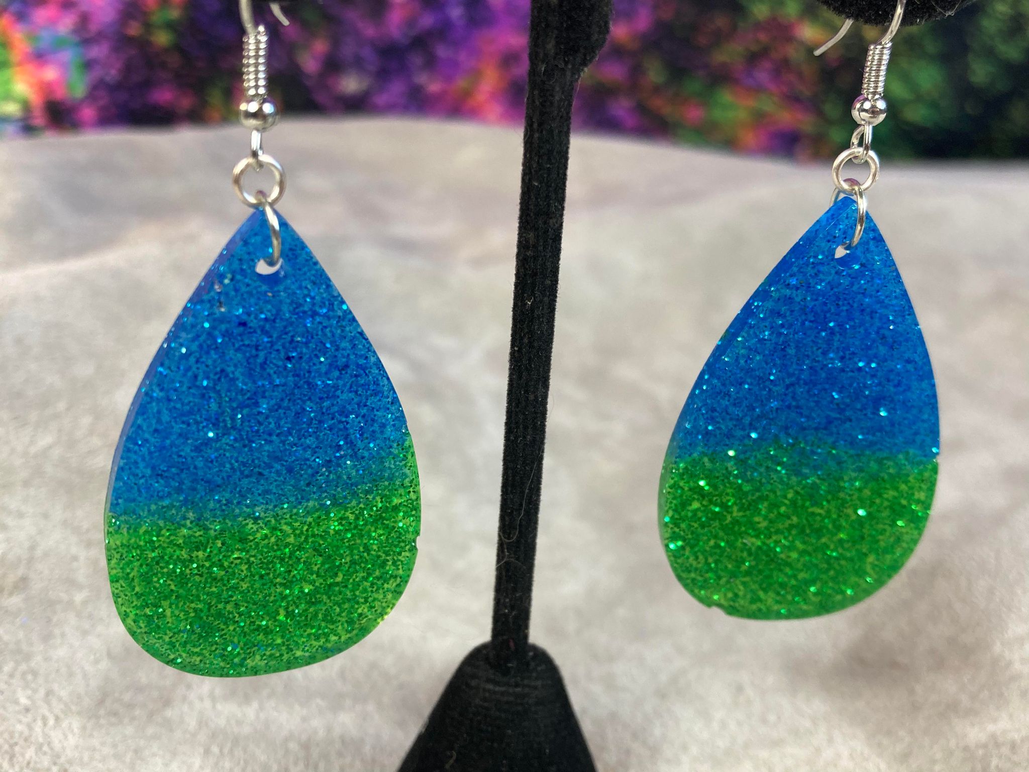 Aggregate more than 150 glitter teardrop earrings latest