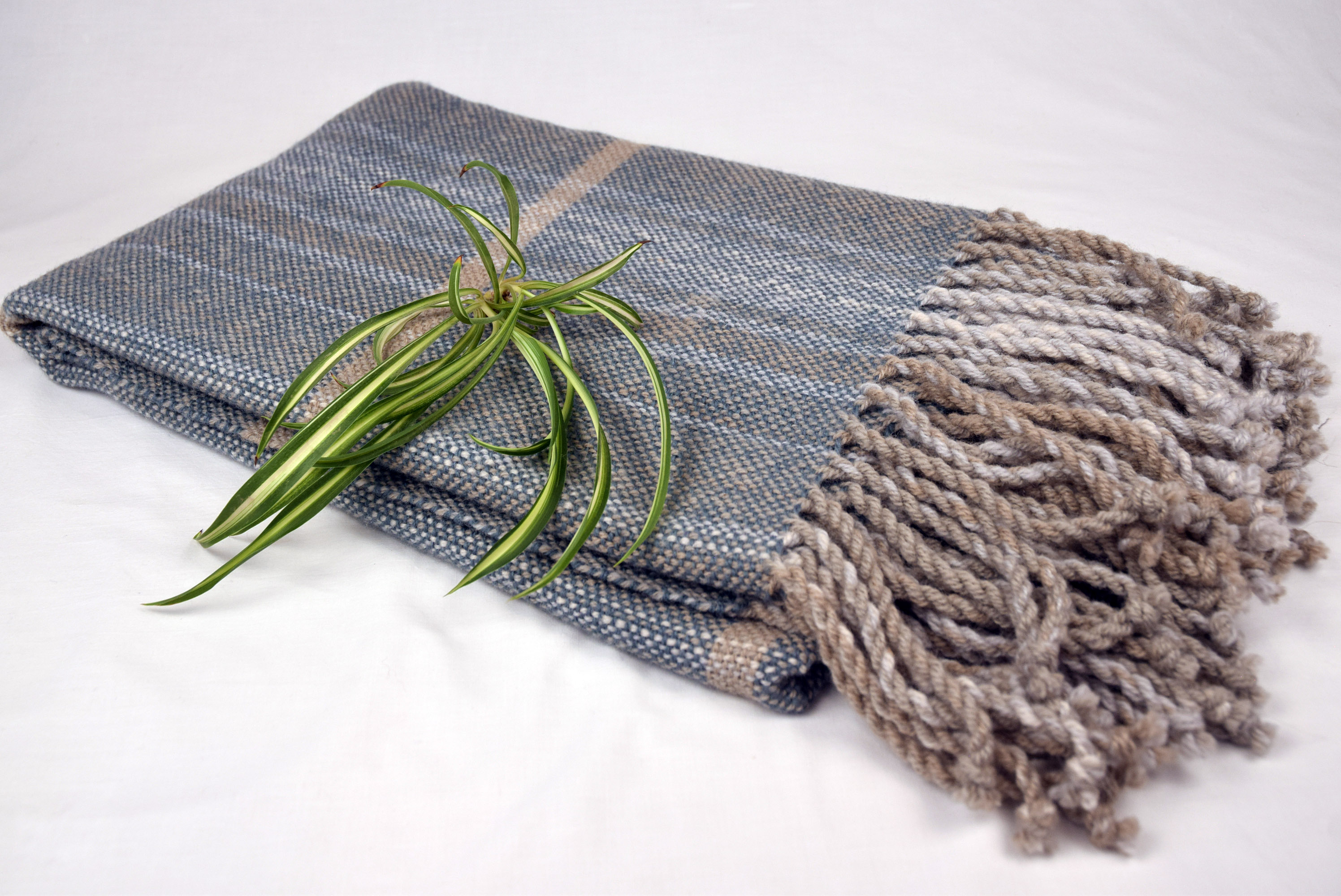 Hand woven wool online blanket