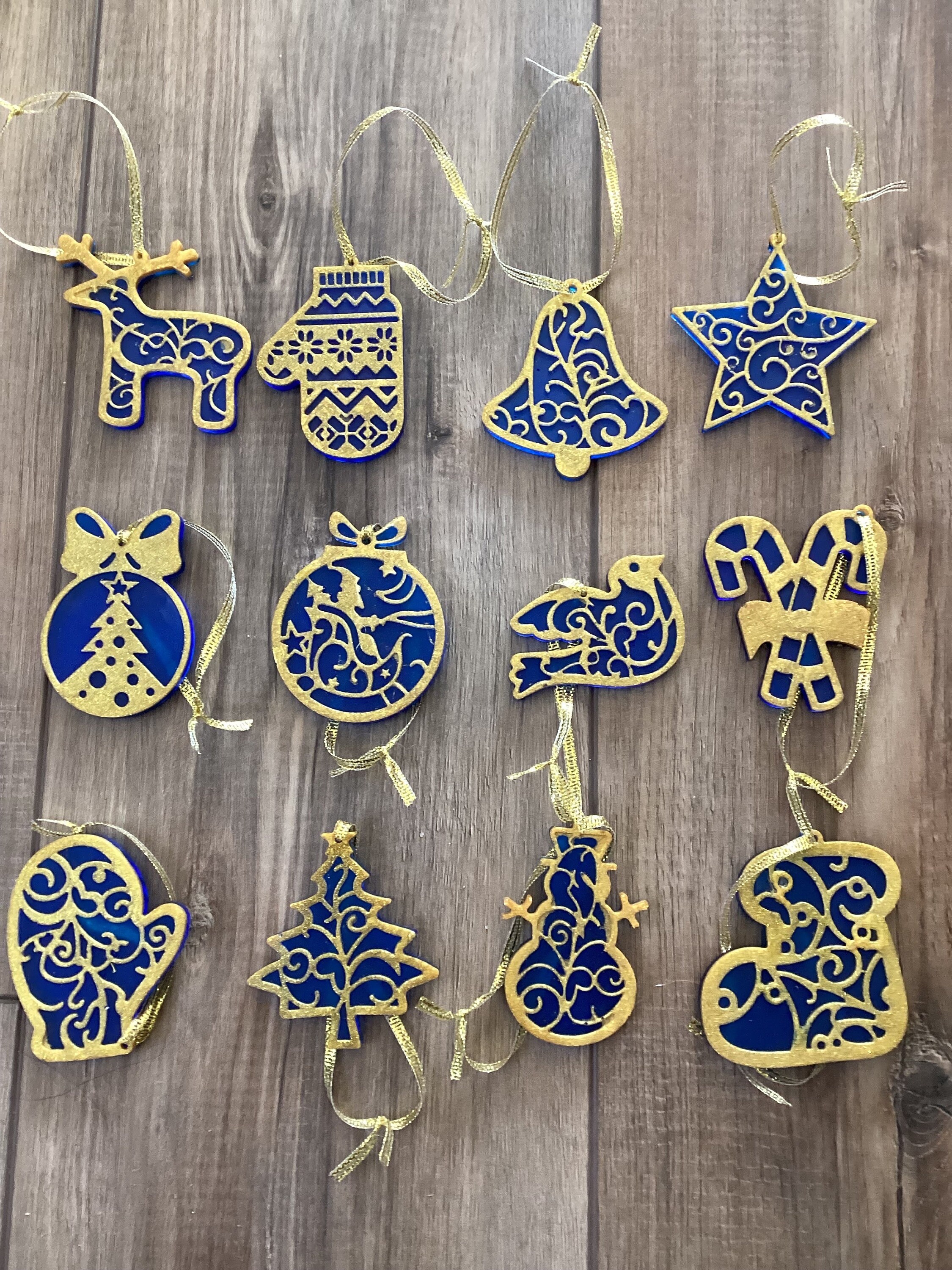 Holiday & Seasonal :: Christmas :: Victorian style Christmas tree