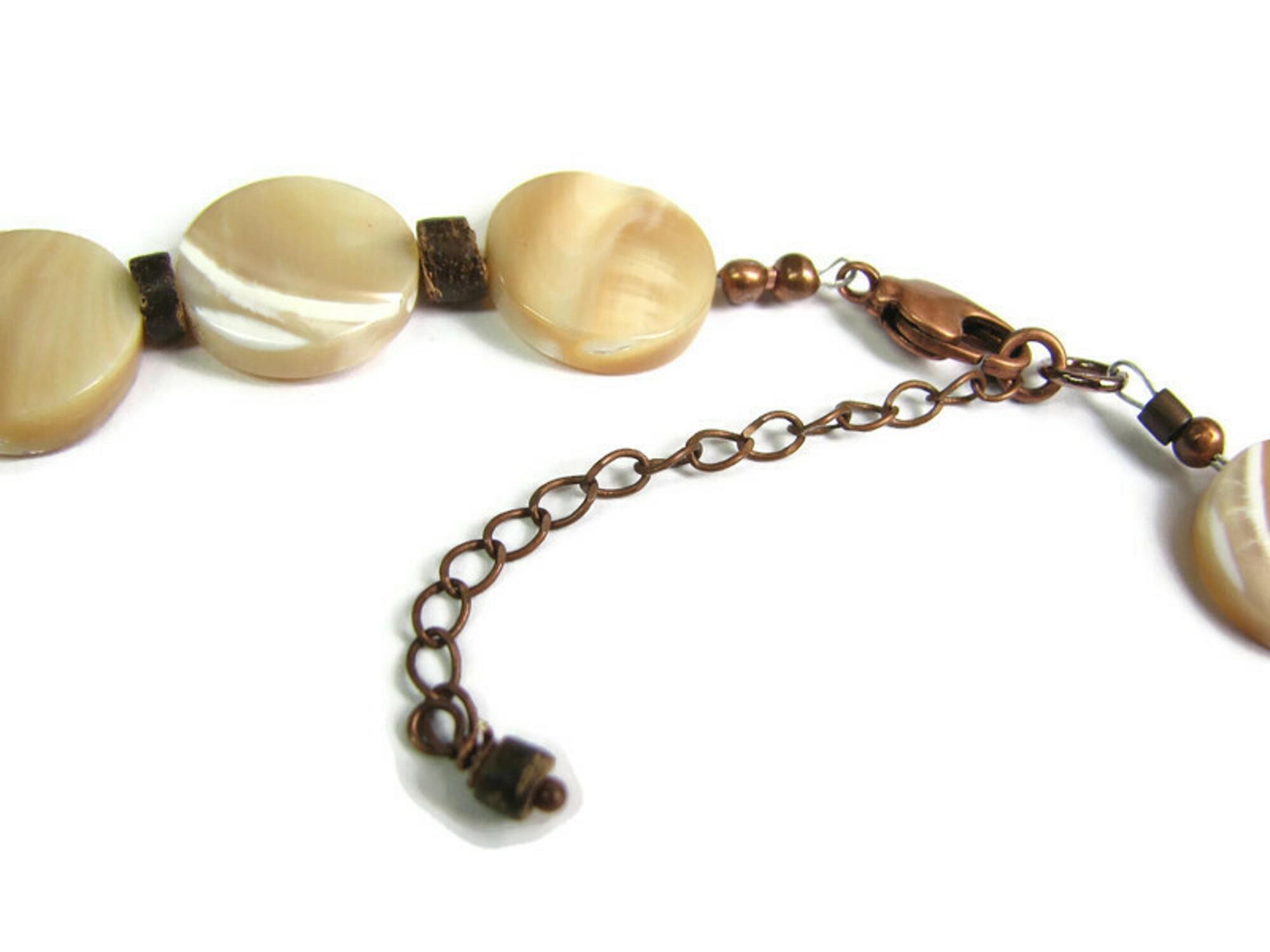 Adjustable Women's seashell necklace