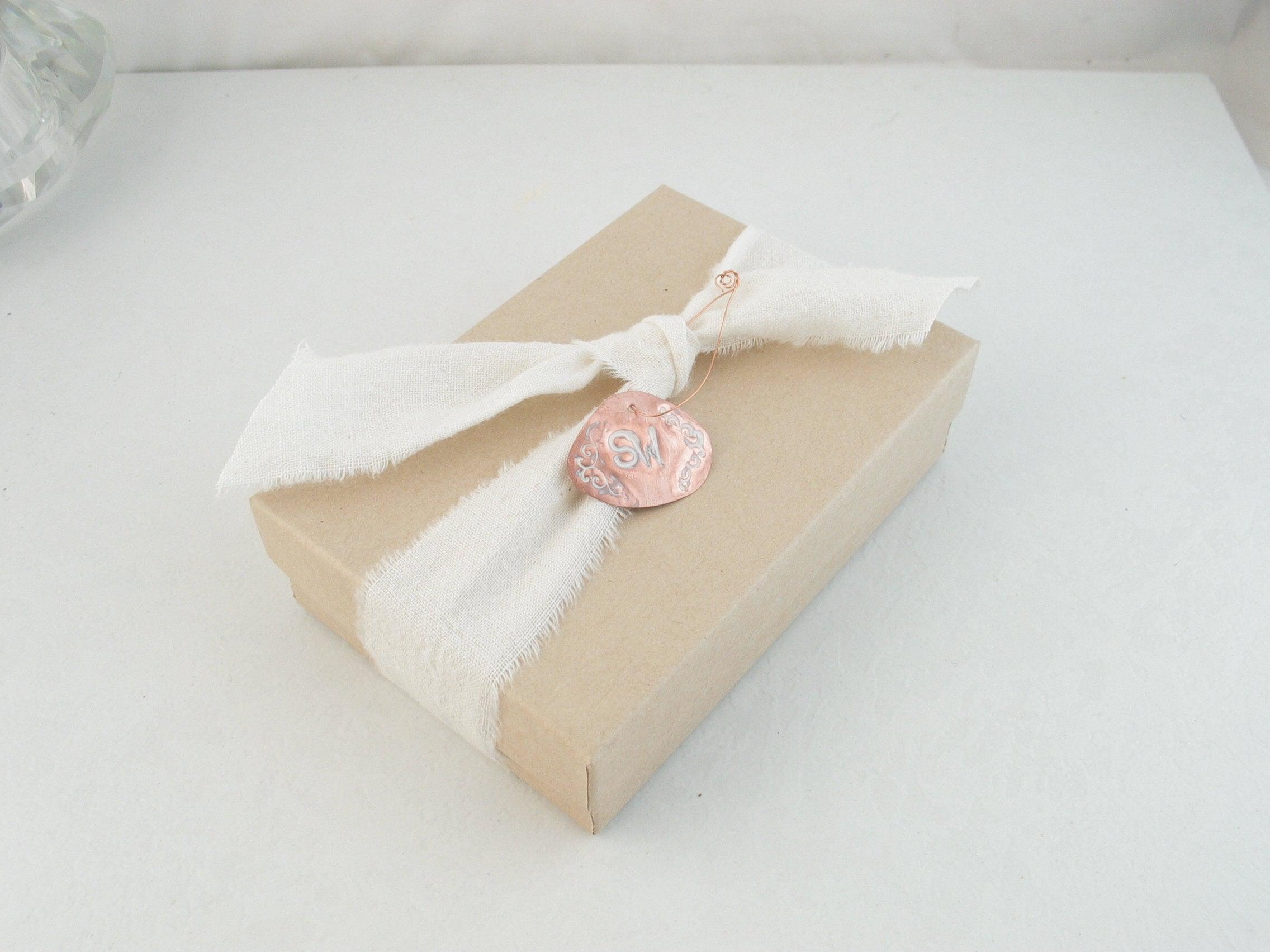 goimagine gift wrapped box