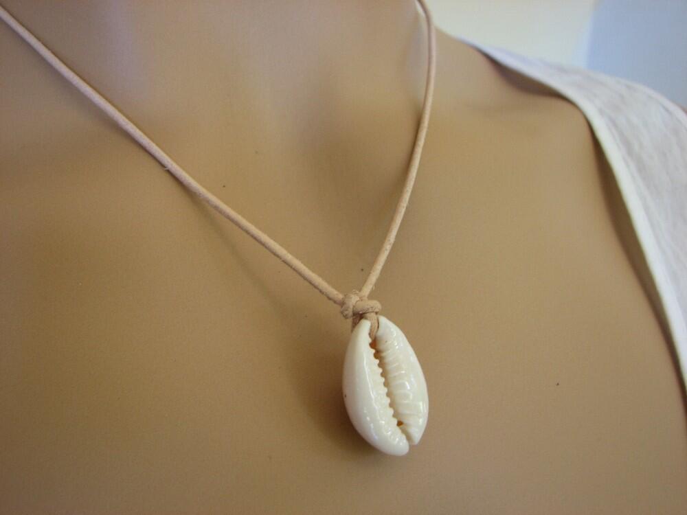 Single on sale shell necklace