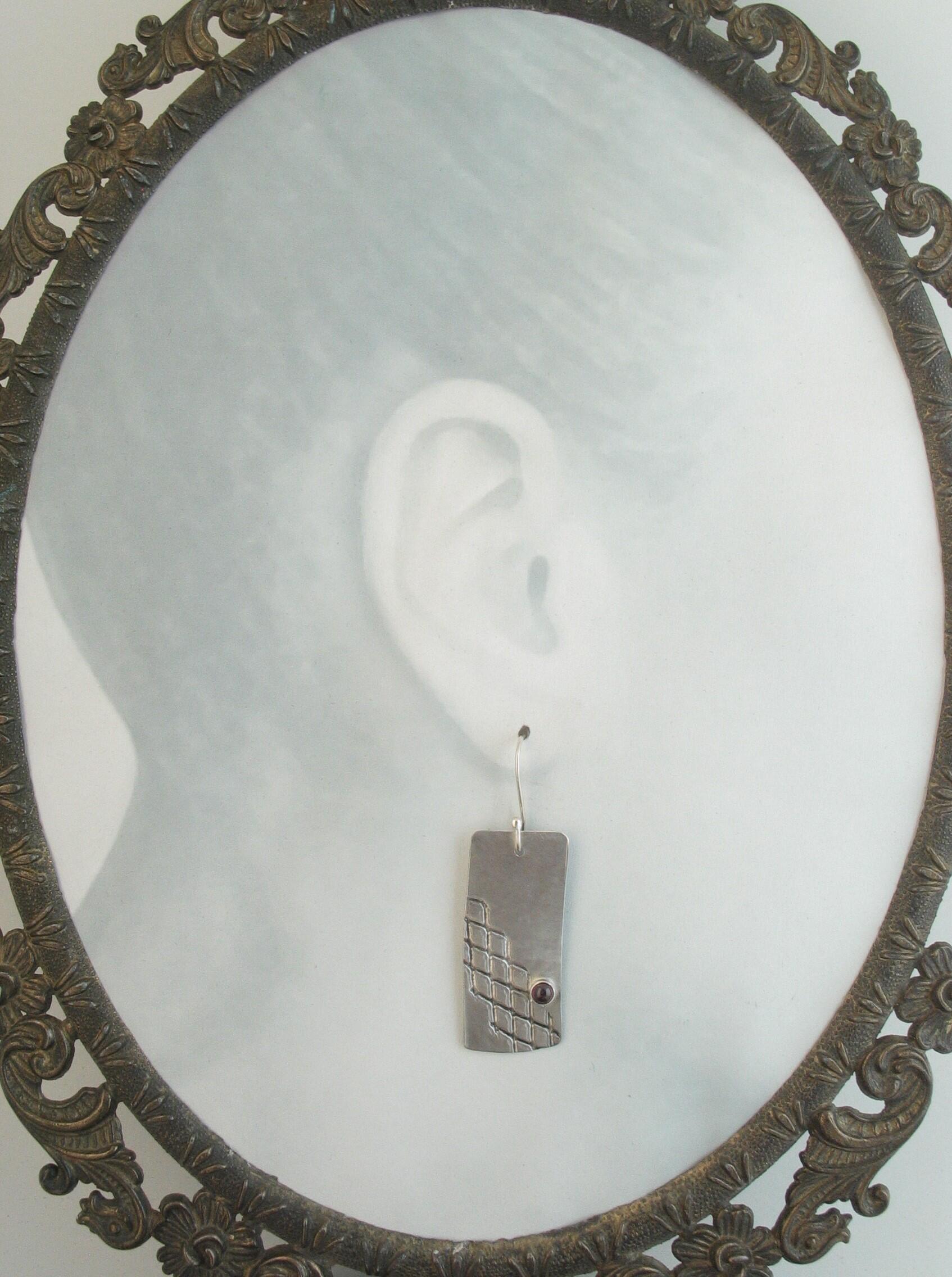 Reclaimed 925 Sterling Silver & Garnet Crosshatch Bar Earrings