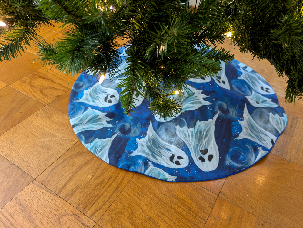 Ghosts Halloween Tree Skirt