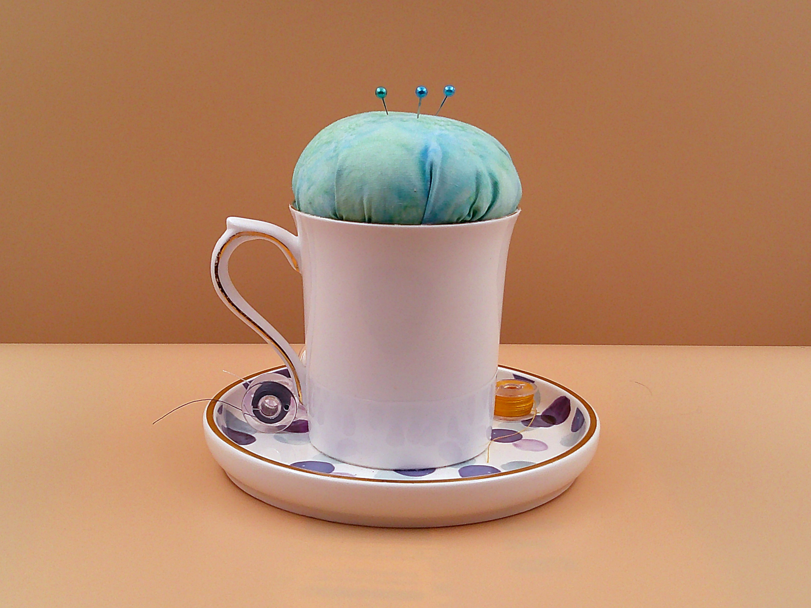This is to show that the backside of the teacup is blank. This is to show that the backside of the teacup is blank.