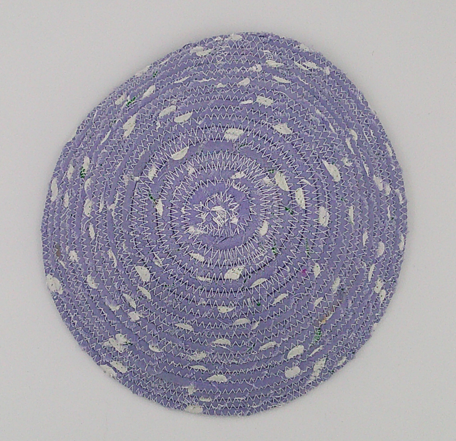 This view shows the bottom of the bowl because it is upside down. This view shows the bottom of the bowl because it is upside down.
