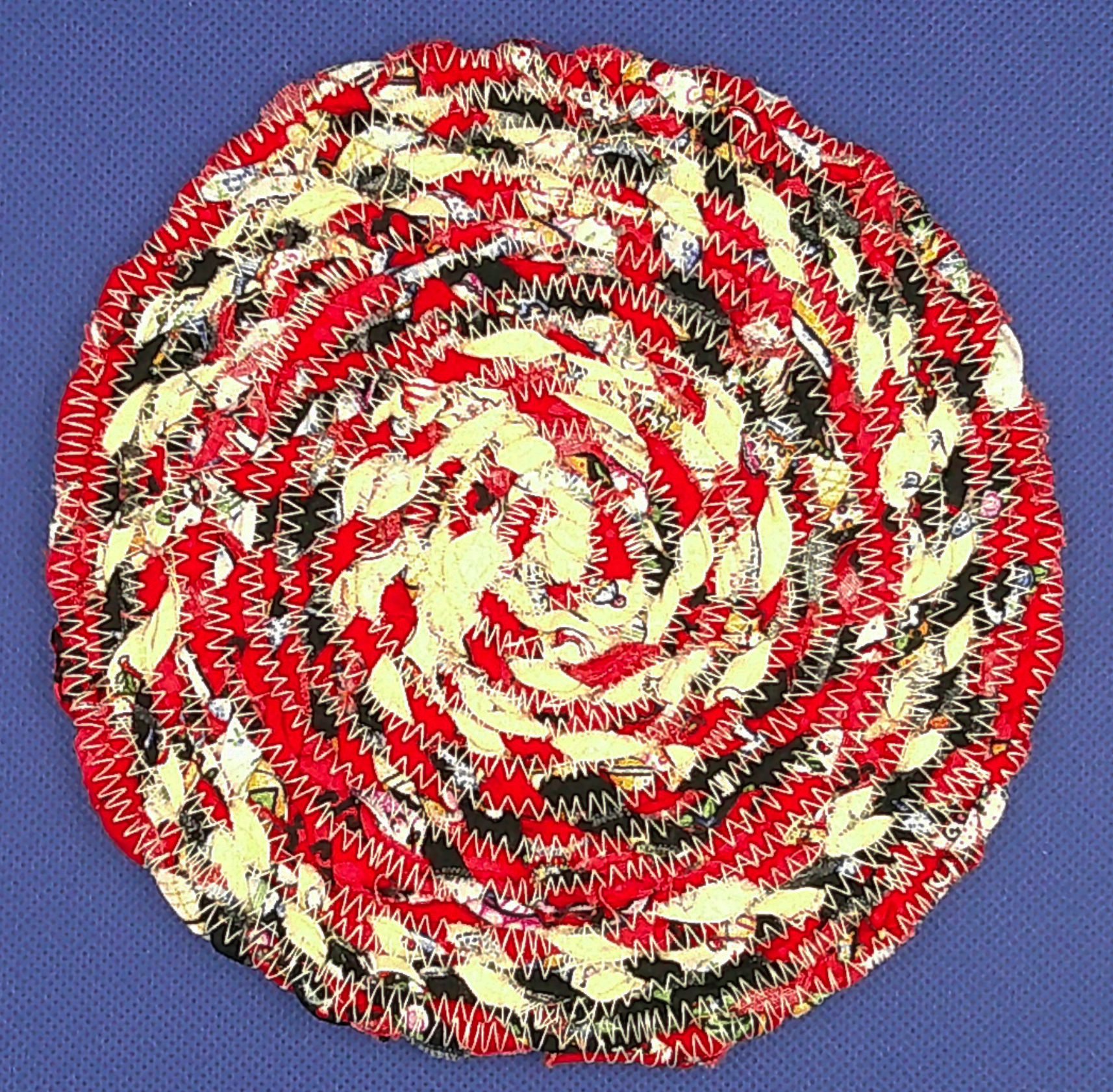 This is the underside of the trivet. This is the underside of the trivet.