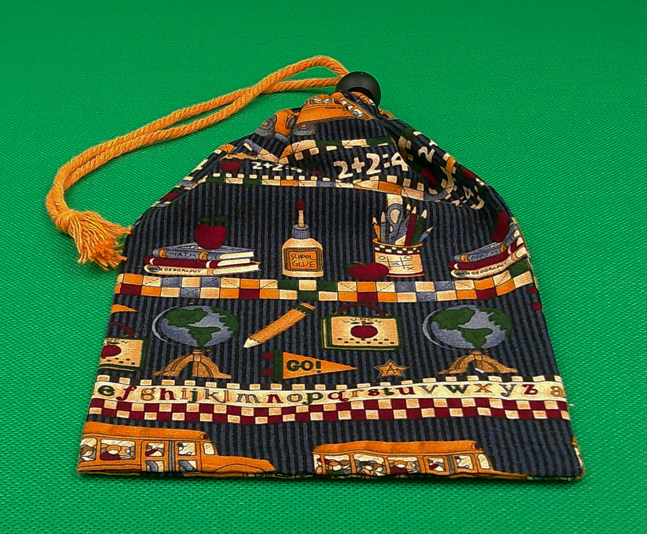This is another angle showing the bag and the colors of the fabric. This is another angle showing the bag and the colors of the fabric.