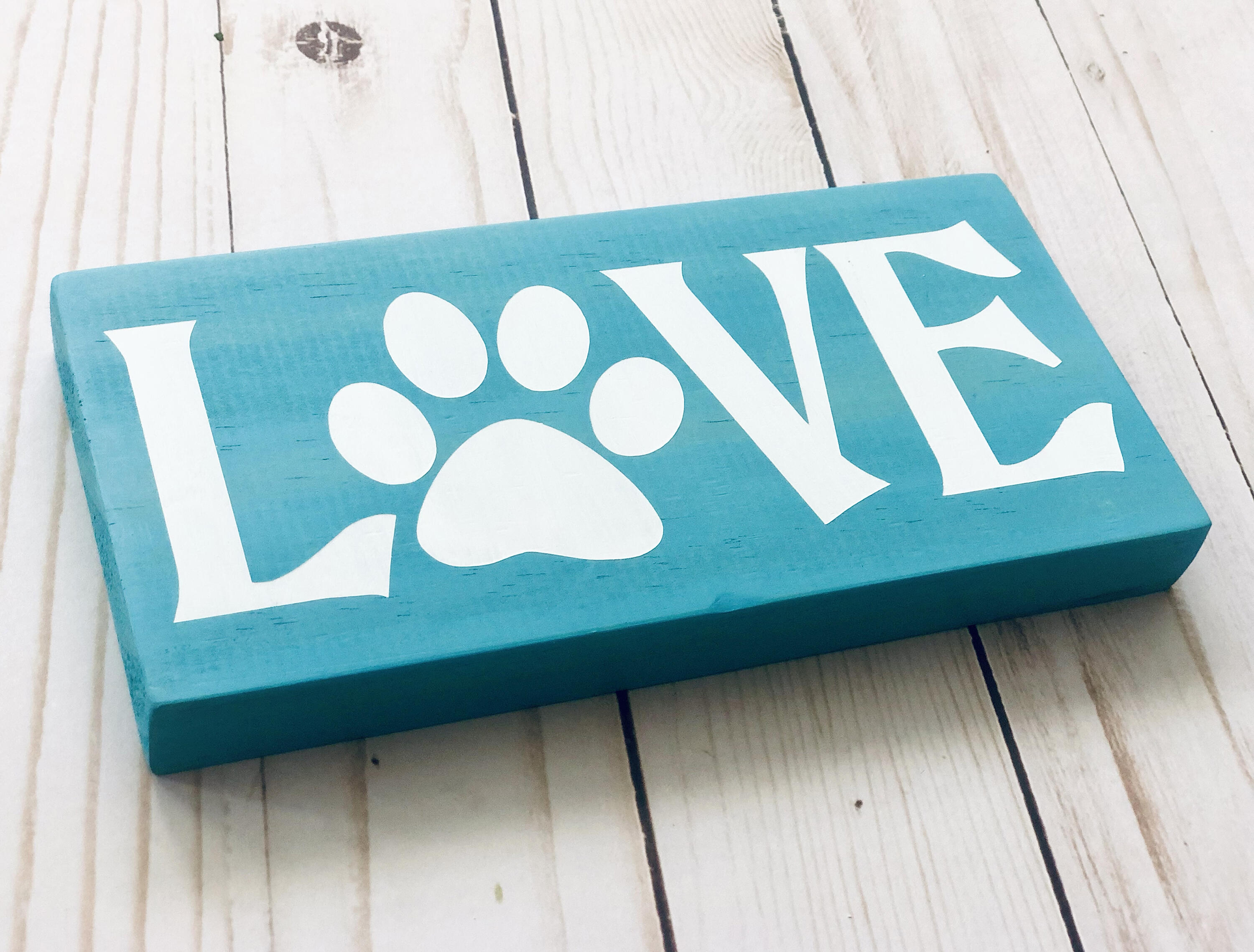 Love Paw Print Sign, Pet Lover Decor