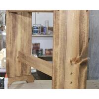 Early American free standing saddle stand Early American free standing saddle stand