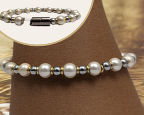 Bendi's Magnetic bracelet with pearl hematite and gold pewter
