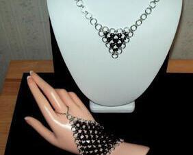 Chainmaille hand bracelets and necklace, japanese 12 in 1, black and silver