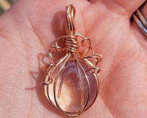 Pumpkin_Necklace, Halloween_Necklace, Autumn_Necklace, Fall_Jewelry, Artisan_Jewelry, Glass_Pendant, Glass_Necklace, Charm_Necklace, Pumpkin_Charm, Autumn_Jewelry, Glass Pumpkin pendant, Wire_Wrapped_Jewelry, nature jewelry, pagan jewelry, wire wrapped jewelry, autumn pendant