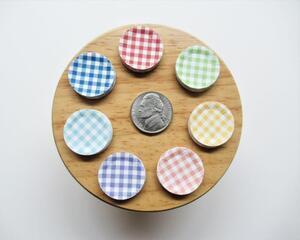 Dollhouse miniature paper plates, gingham