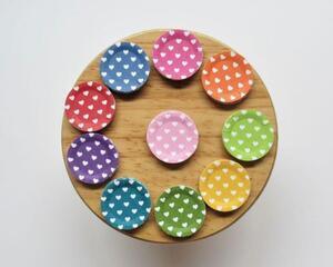 Dollhouse miniature paper plates, hearts, set of 10