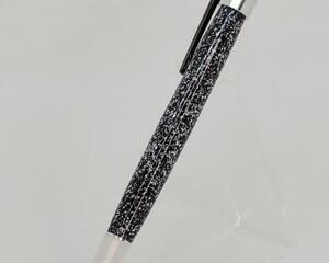 ​The Icon Pen is slim, striking and comfortable with a writing experience you know and love and designed to accept Bic® Refills. The body of this one of a kind pen is made Corian, a material that is commonly use for counter tops. A pen that will become one of your favorites.