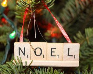 noel ornament peac