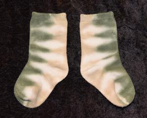 Size 3 Infant Socks - Green, Ecru