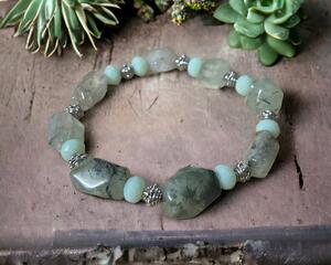 Stretch bracelet made out of Jade stones