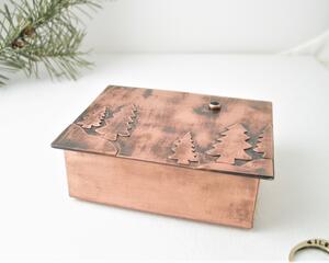 Hinge lid copper box with trees and hills and 5mm smooth black onyx gemstone on lid