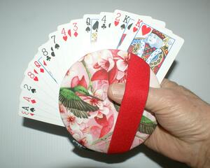 Right-hand version shown on the right hand for the left-handed player.
