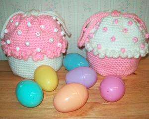 Easter Crochet Cupcake Purse, Pink and White