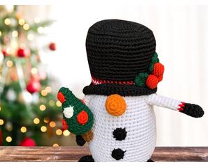 snowman gnome, crocheted snowman gnome, crochet snowman gnome, amigurumi snowman gnome, handmade snowman gnome, handcrafted snoman gnome, homemade snowman gnome, mini snowman gnome, small snowman gnome, tiny snowman gnome, mini snowman figurines, miniature snowman figurines