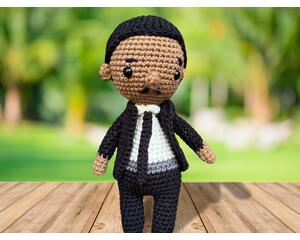 crochet plush martin luther, crochet stuffed martin luther, cute crochet martin luther, cute plush martin luther,martin luther king, martin doll, martin luther king toy, martin luther figurine, martin luther doll,