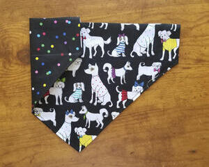 dog bandana, over the collar and reversible, with dog print on one side and multi-colored polka dots on the other