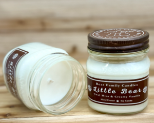 Cool mint and creamy vanilla in 8oz mason jar.