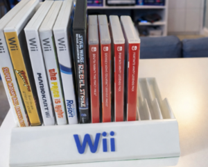 White Nintendo Wii Game Case Holder Organizer Display Rack RVL-001 RVL-101