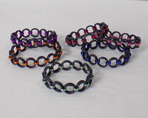Rubber stretch chainmaille bracelet hanmade in 2 in 2 pattern by RainbowMaille in the USA