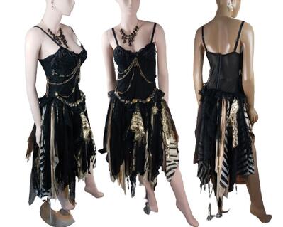 Black and gold corset steampunk, pirate style fund dress. The corset is adjustable. The bodice has metal chains and a black flower, The skirt has black and gold tatters. One of a kind, handmade, eco-friendly, bohemian style clothes.