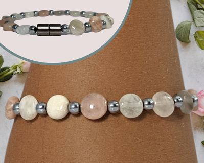 Bendi's Magnetic bracelet with peach quartz