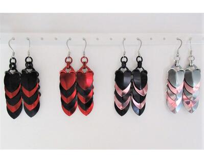 Scalemaille Earrings - 5 Scales, Black, Red, Pink